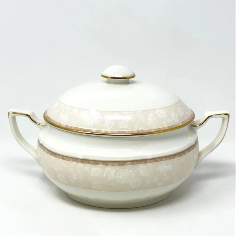 Noritake Ashland Covered Vegetable Bowl