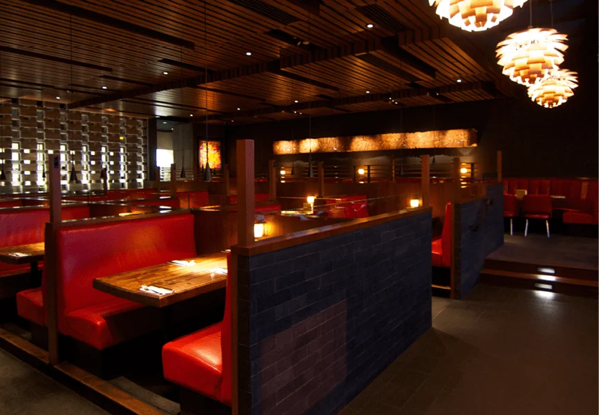 Happy hour daily: $9 smash burger, $5 lagers, $6 house wine